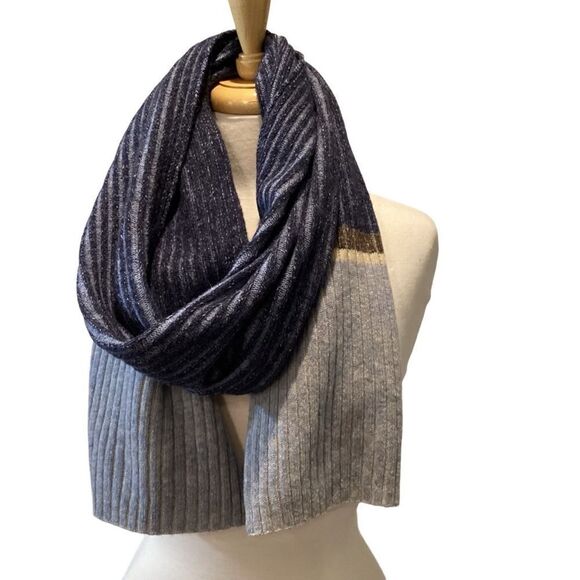 Father and Sons 100% Wool Scarf - Picture 2 of 9